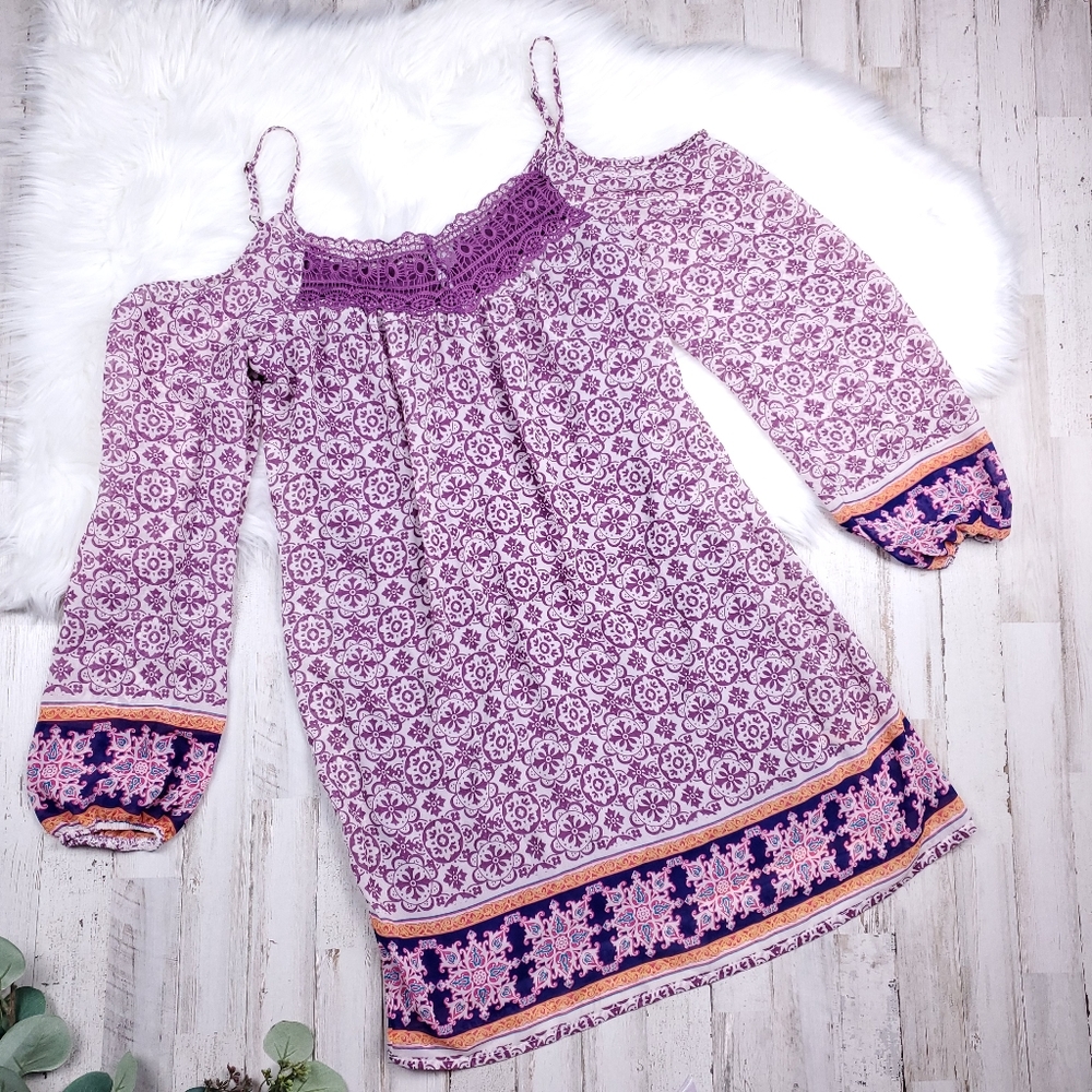 Beautiful, detailed patterned dress with lace